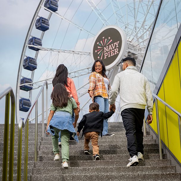 NavyPier Pier Family Photo Passport Image